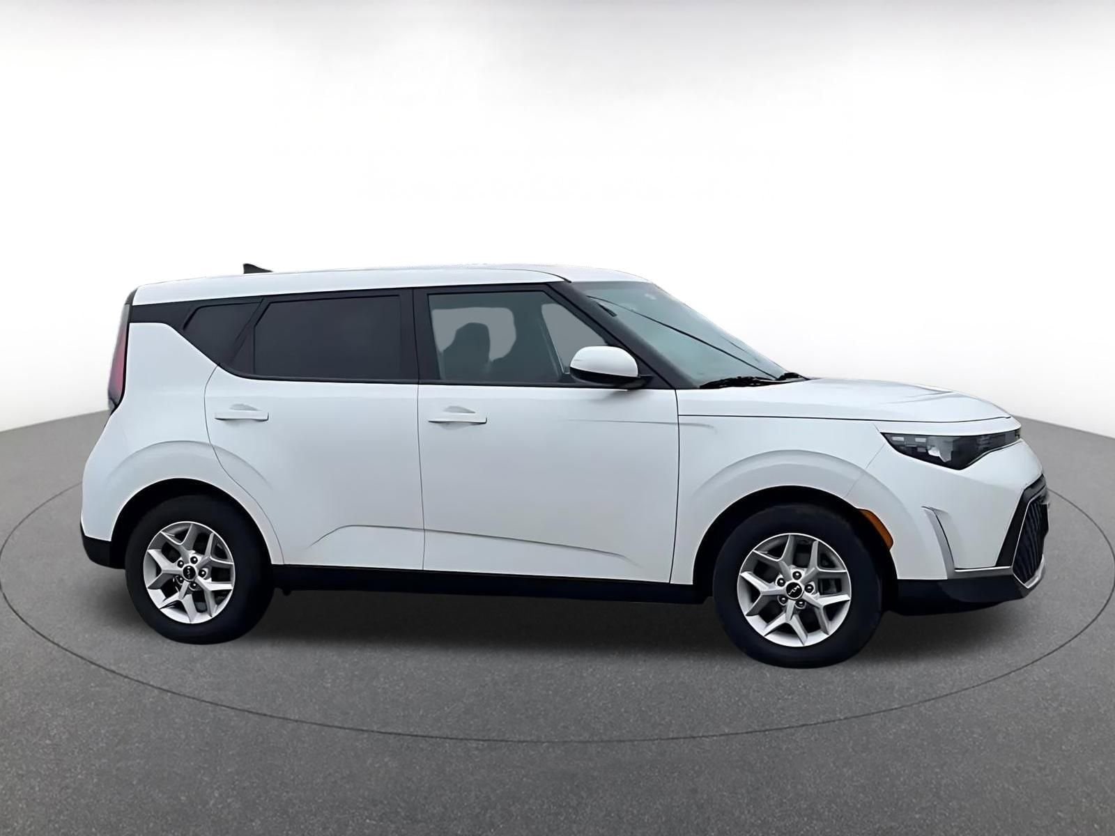 Thumbnail: 2025 Kia Soul - 16