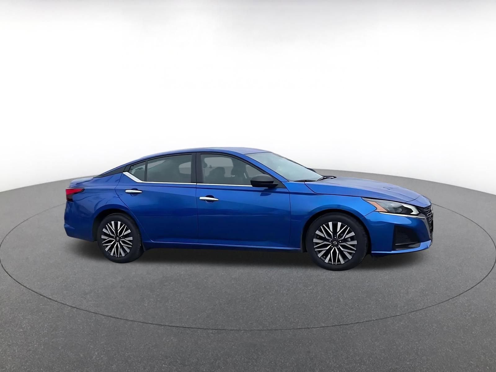 Thumbnail: 2025 Nissan Altima - 2