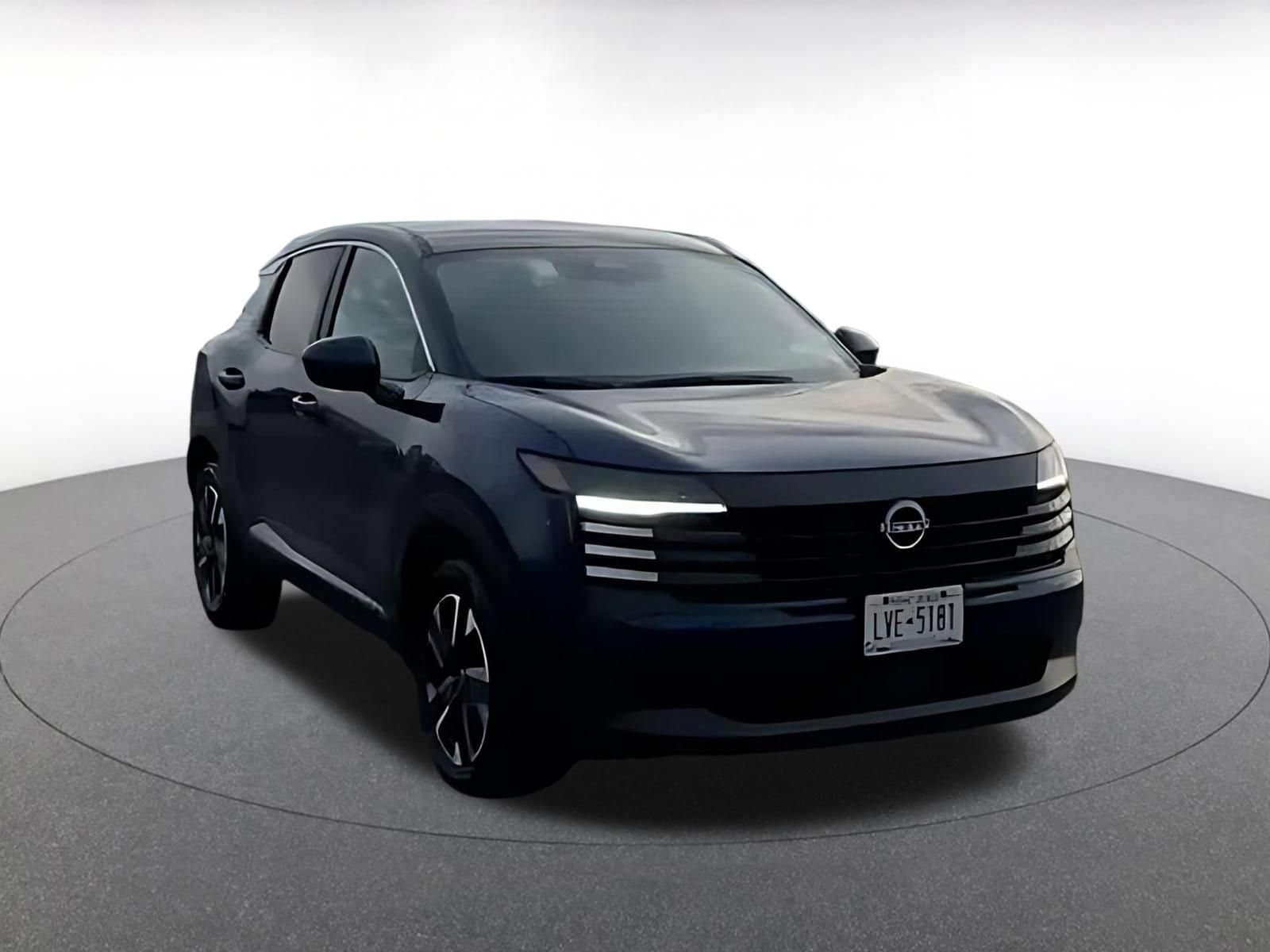 Thumbnail: 2025 Nissan Kicks - 2