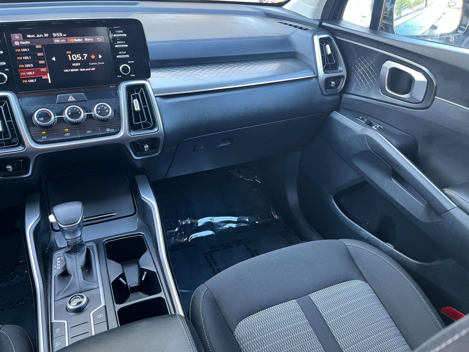 Thumbnail: 2023 Kia Sorento - 31
