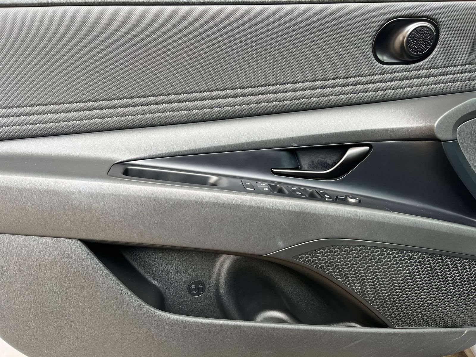 Thumbnail: 2026 Hyundai Elantra - 18