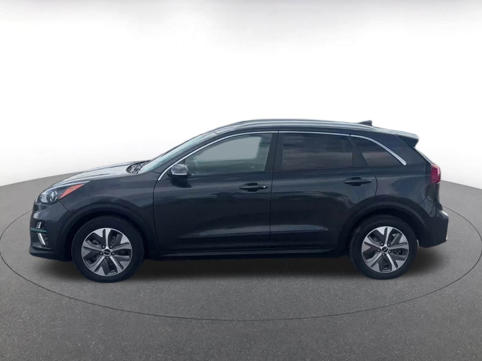 Thumbnail: 2022 Kia Niro - 9