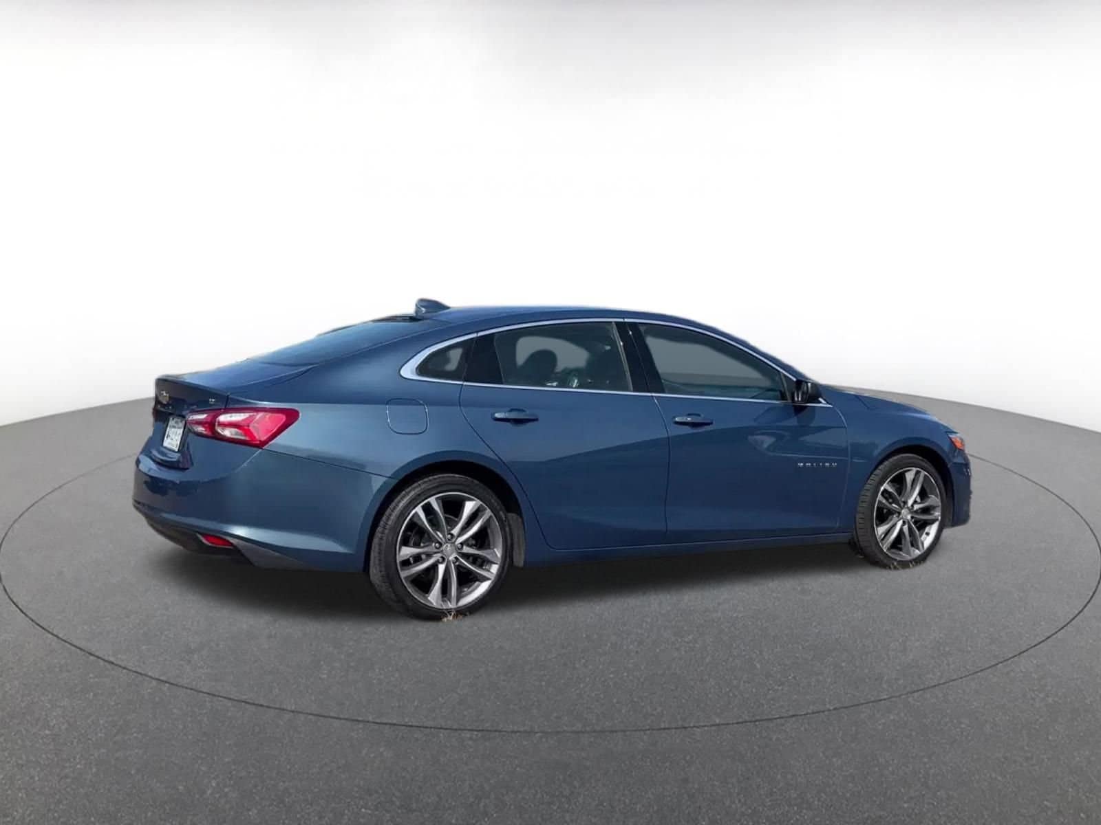 Thumbnail: 2024 Chevrolet Malibu - 15