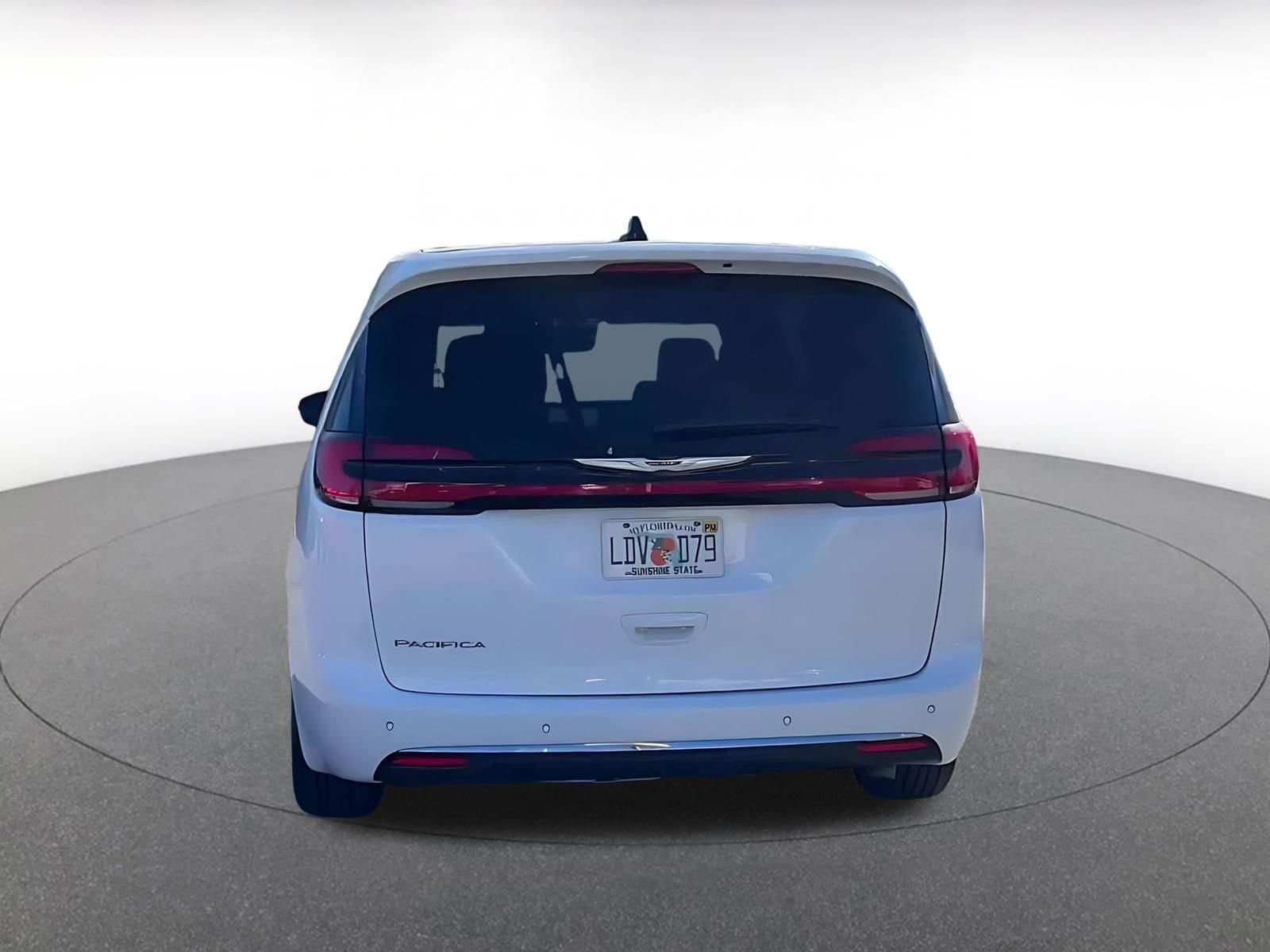 Thumbnail: 2025 Chrysler Pacifica - 11