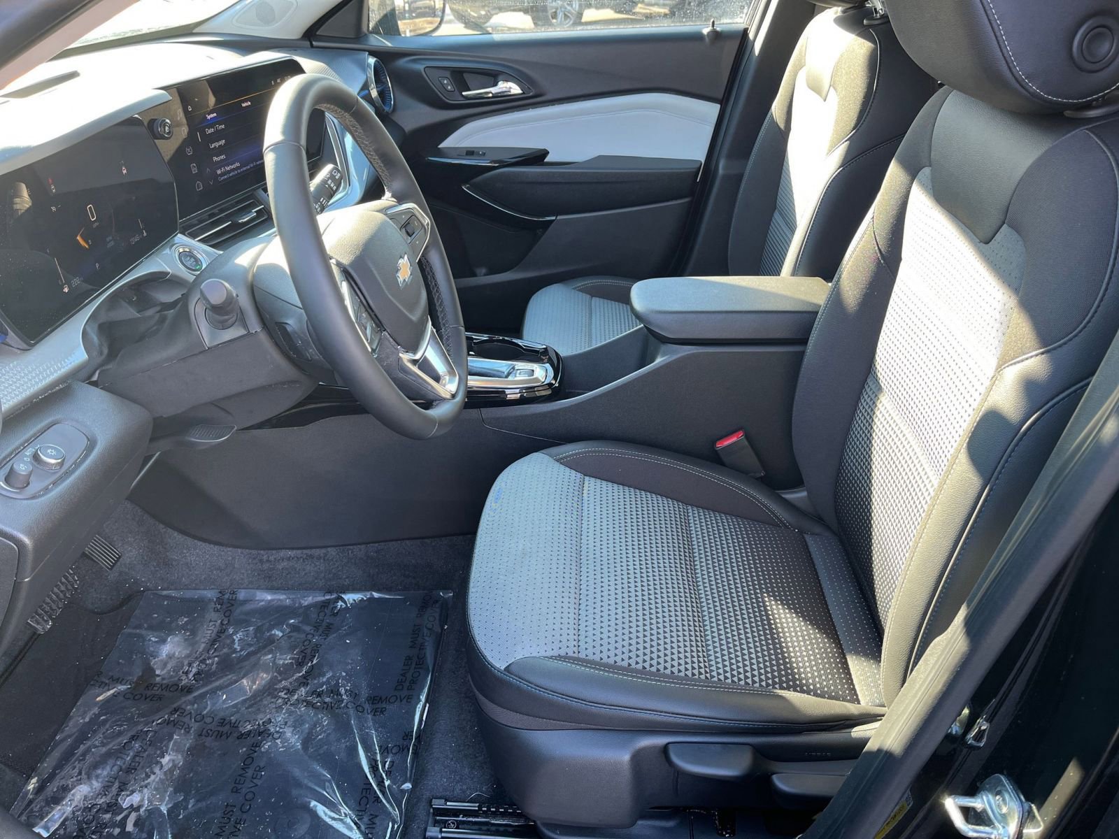 Thumbnail: 2025 Chevrolet Trax - 23