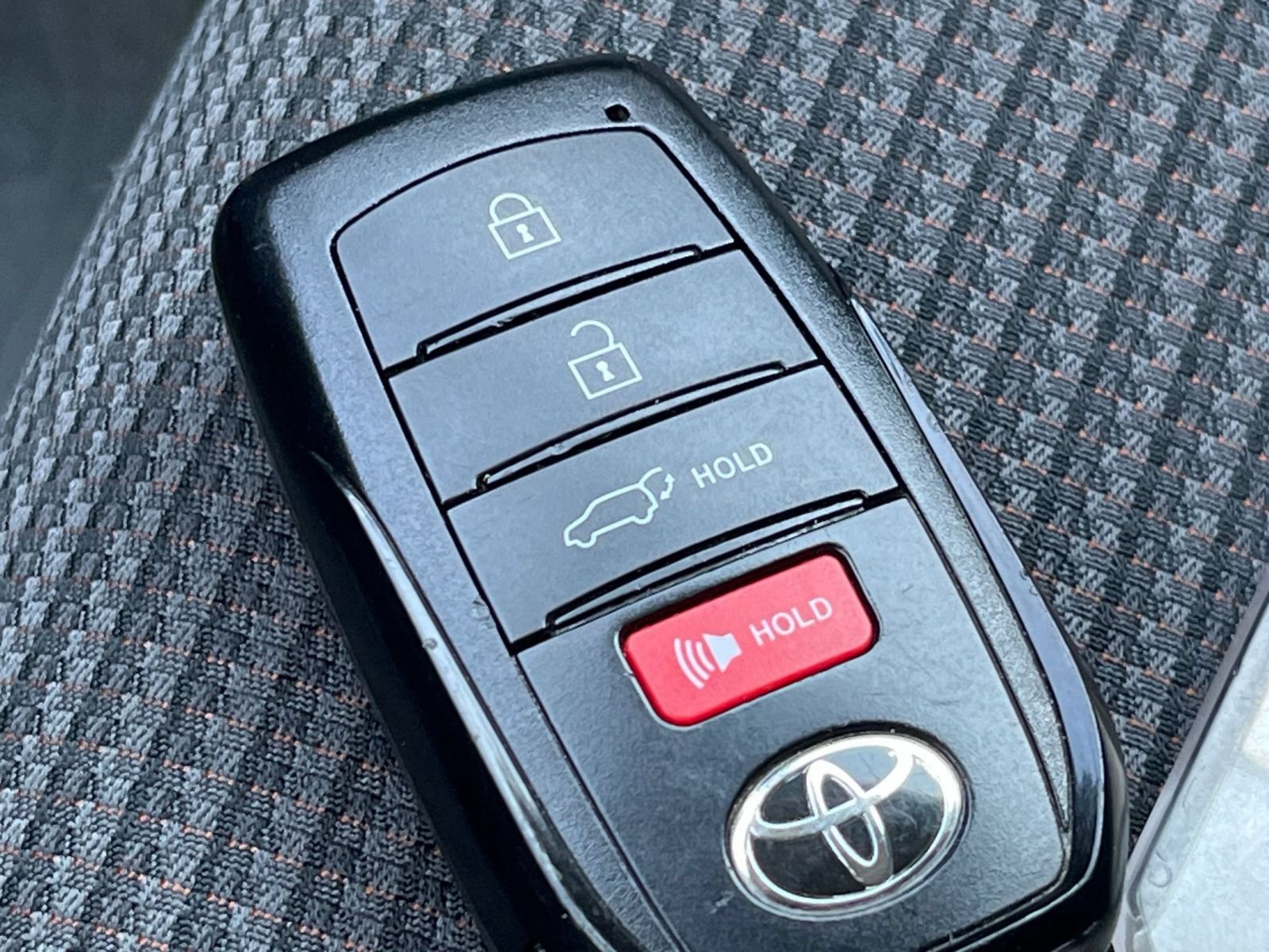 Thumbnail: 2025 Toyota Highlander - 28