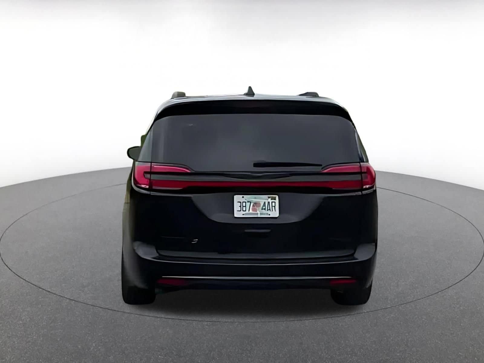 Thumbnail: 2025 Chrysler Pacifica - 11