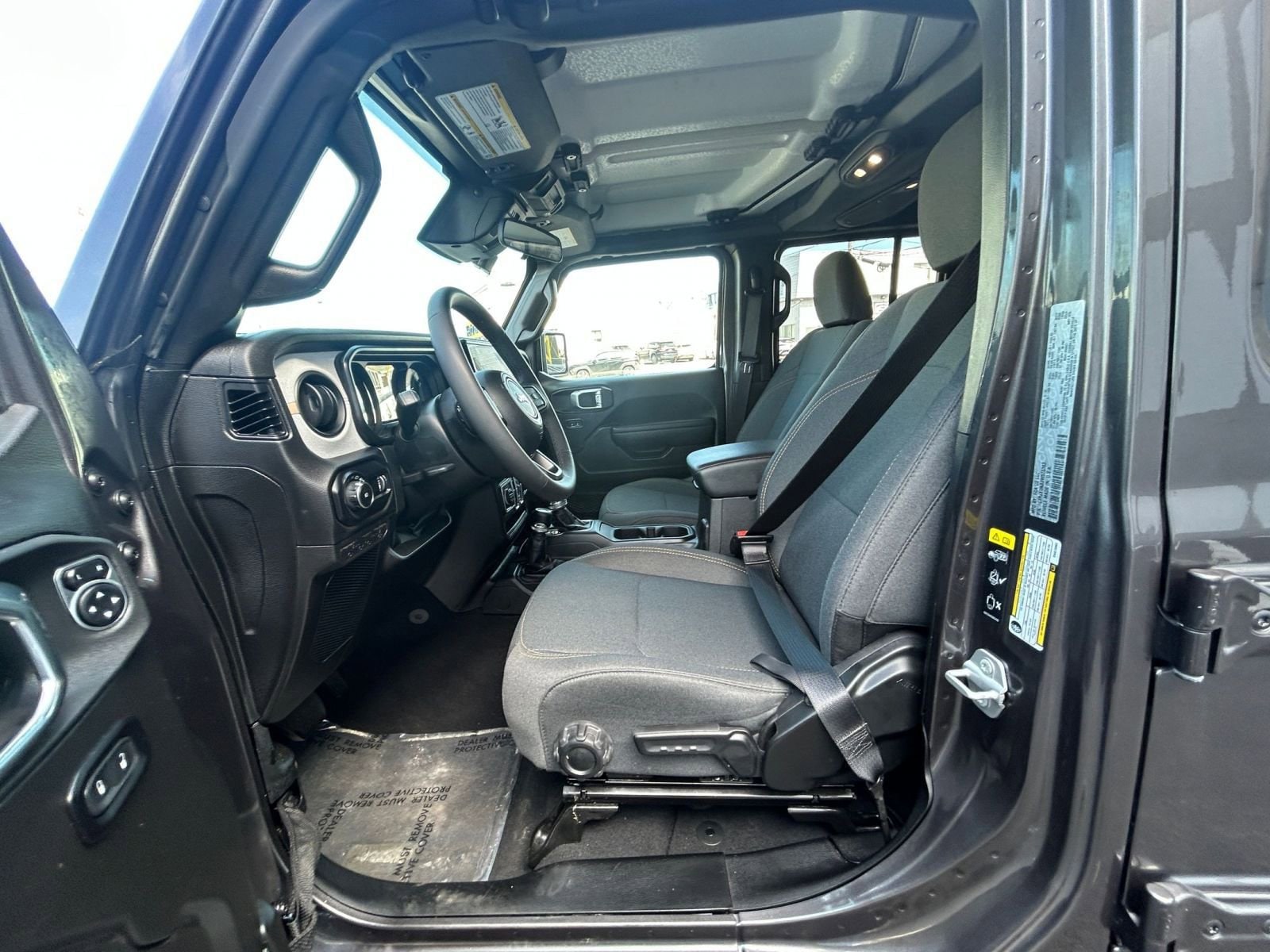 Thumbnail: 2025 Jeep Wrangler - 27