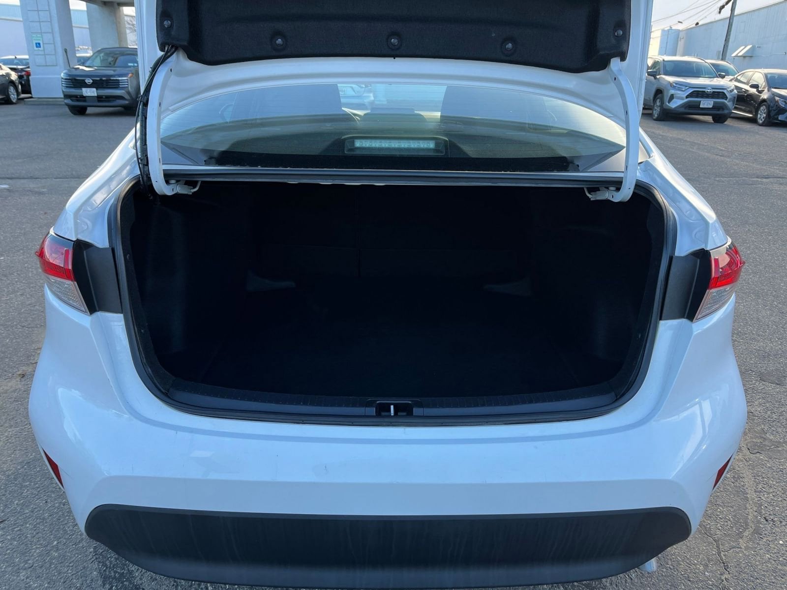 Thumbnail: 2025 Toyota Corolla - 27