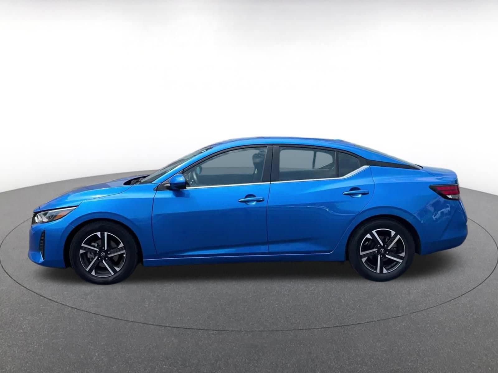 Thumbnail: 2025 Nissan Sentra - 9