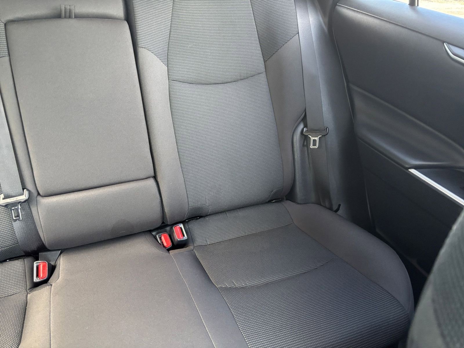 Thumbnail: 2025 Toyota RAV4 - 33