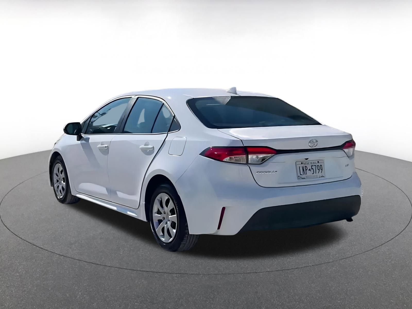 Thumbnail: 2024 Toyota Corolla - 11