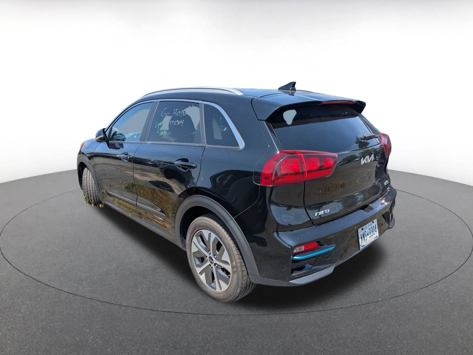 Thumbnail: 2022 Kia Niro - 4