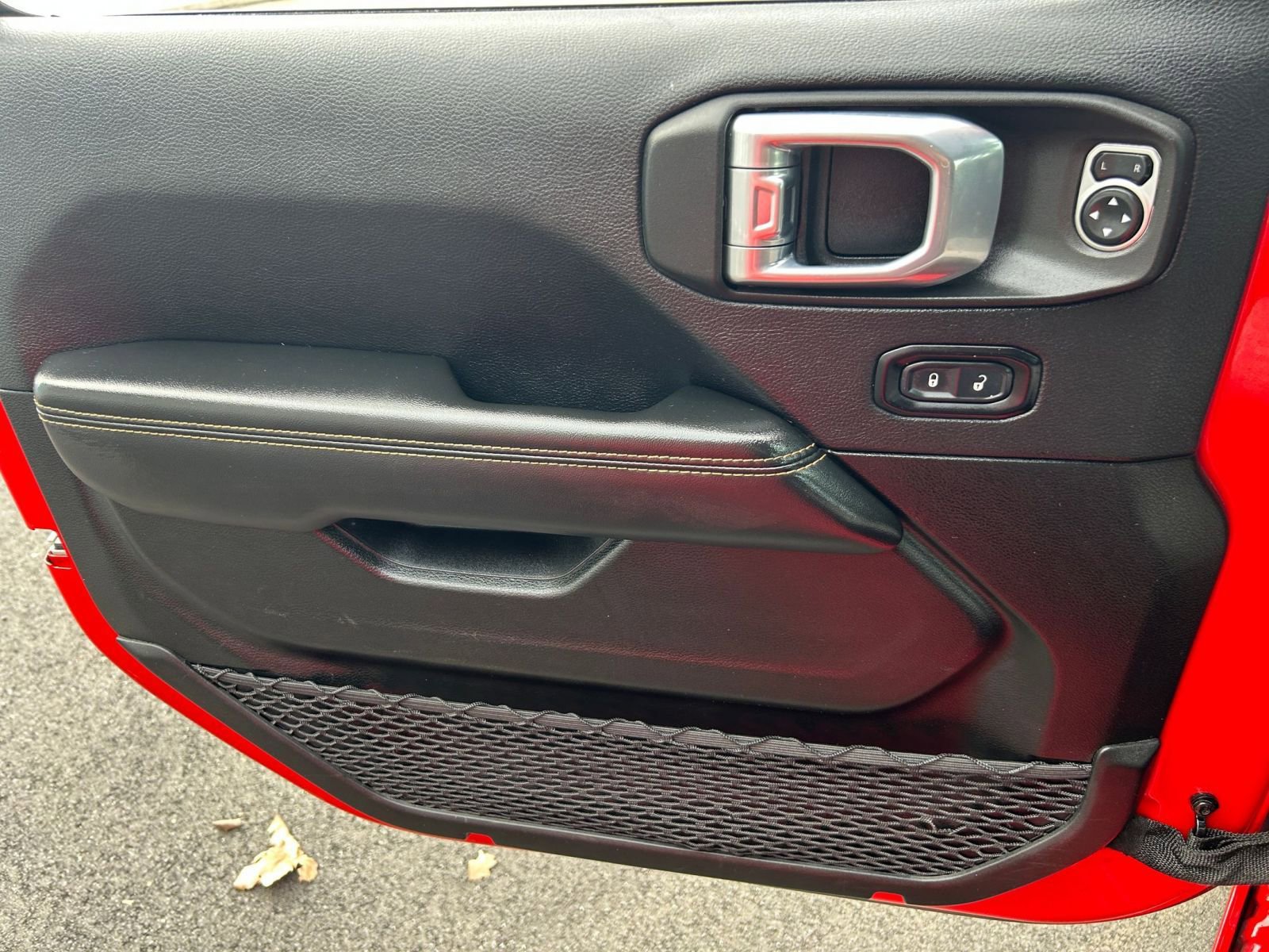 Thumbnail: 2025 Jeep Wrangler - 18