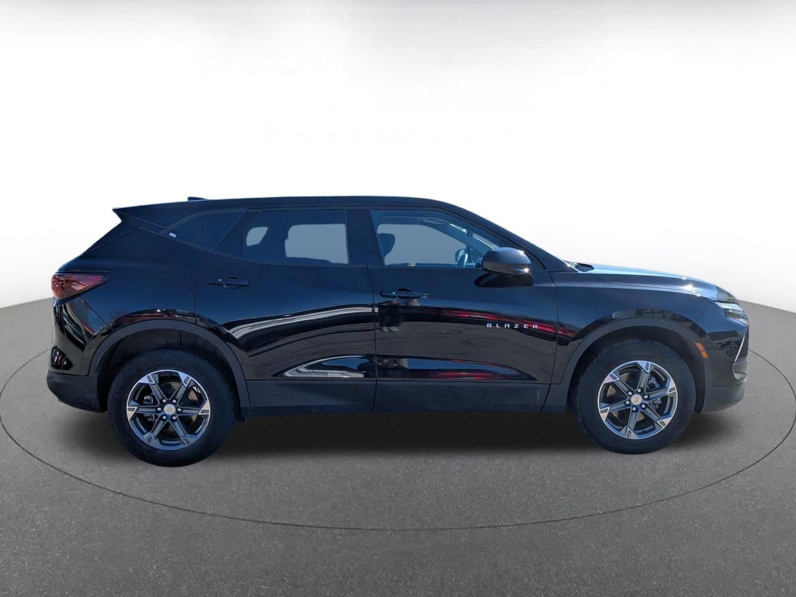 Thumbnail: 2025 Chevrolet Blazer - 10