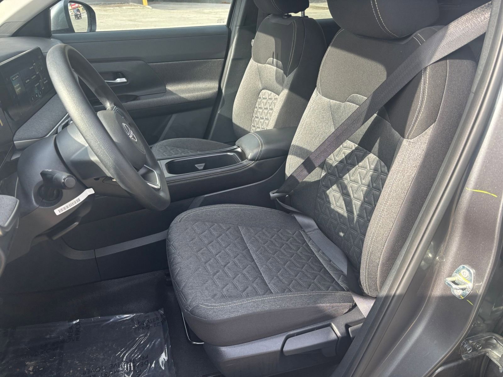 Thumbnail: 2025 Nissan Kicks - 32