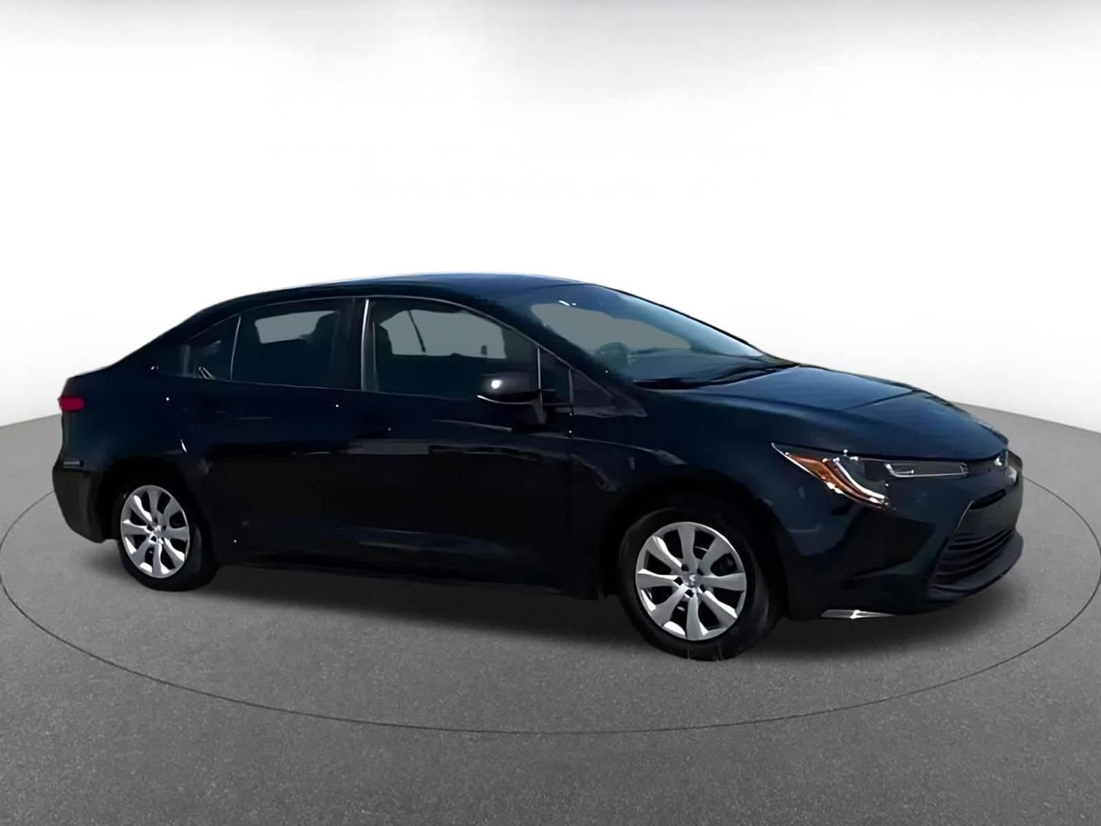 Thumbnail: 2025 Toyota Corolla - 4