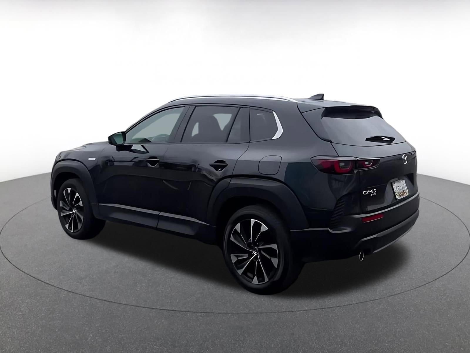 Thumbnail: 2025 Mazda CX-50 - 10