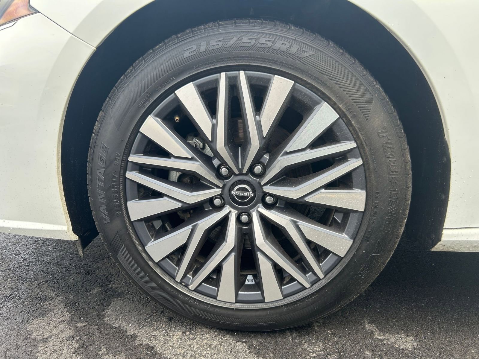 Thumbnail: 2025 Nissan Altima - 30