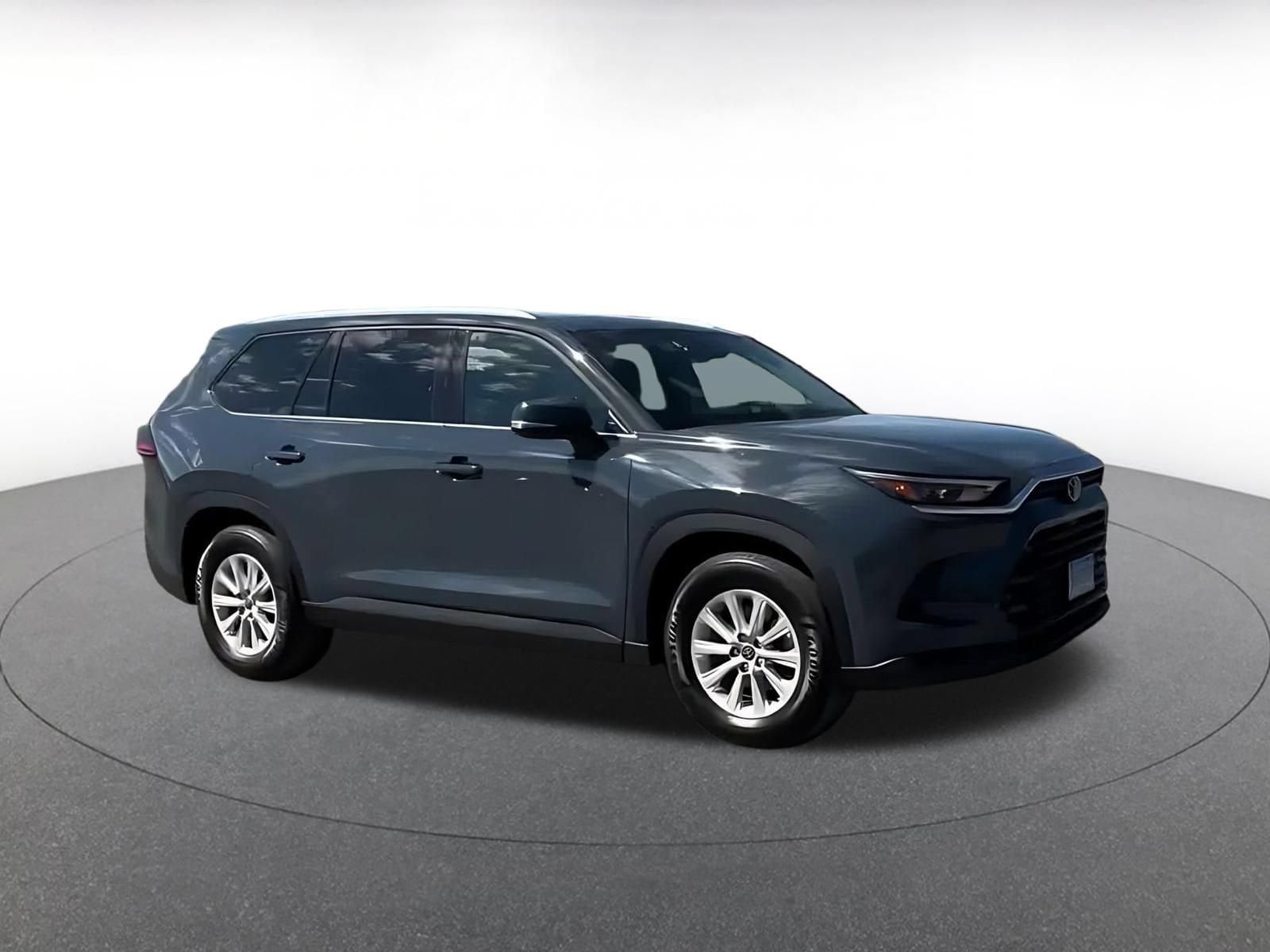 Thumbnail: 2025 Toyota Grand Highlander - 2