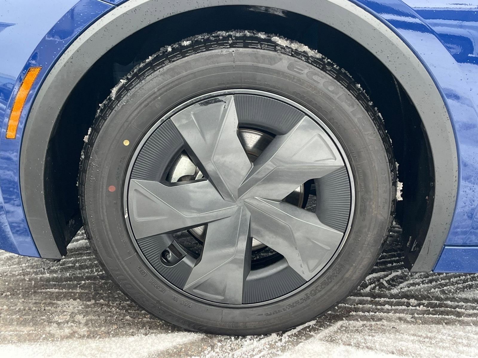 Thumbnail: 2025 Toyota Prius - 25