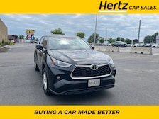 2023 Toyota Highlander LE -
                Lynn, MA