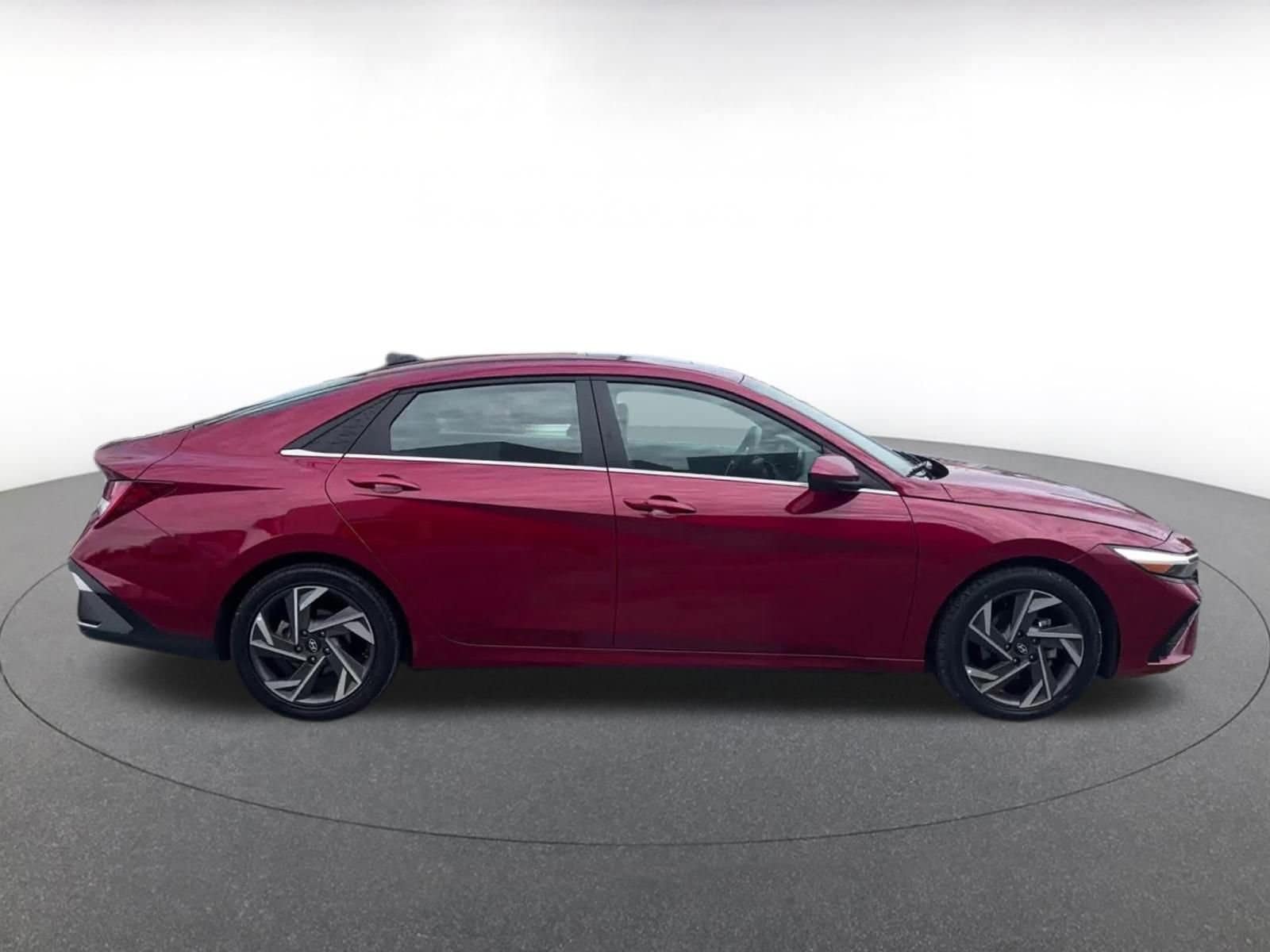 Thumbnail: 2025 Hyundai Elantra - 16