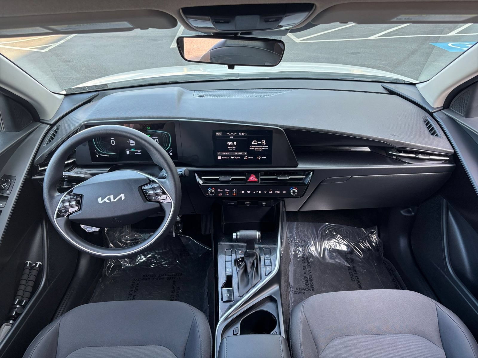 Thumbnail: 2026 Kia Niro - 28