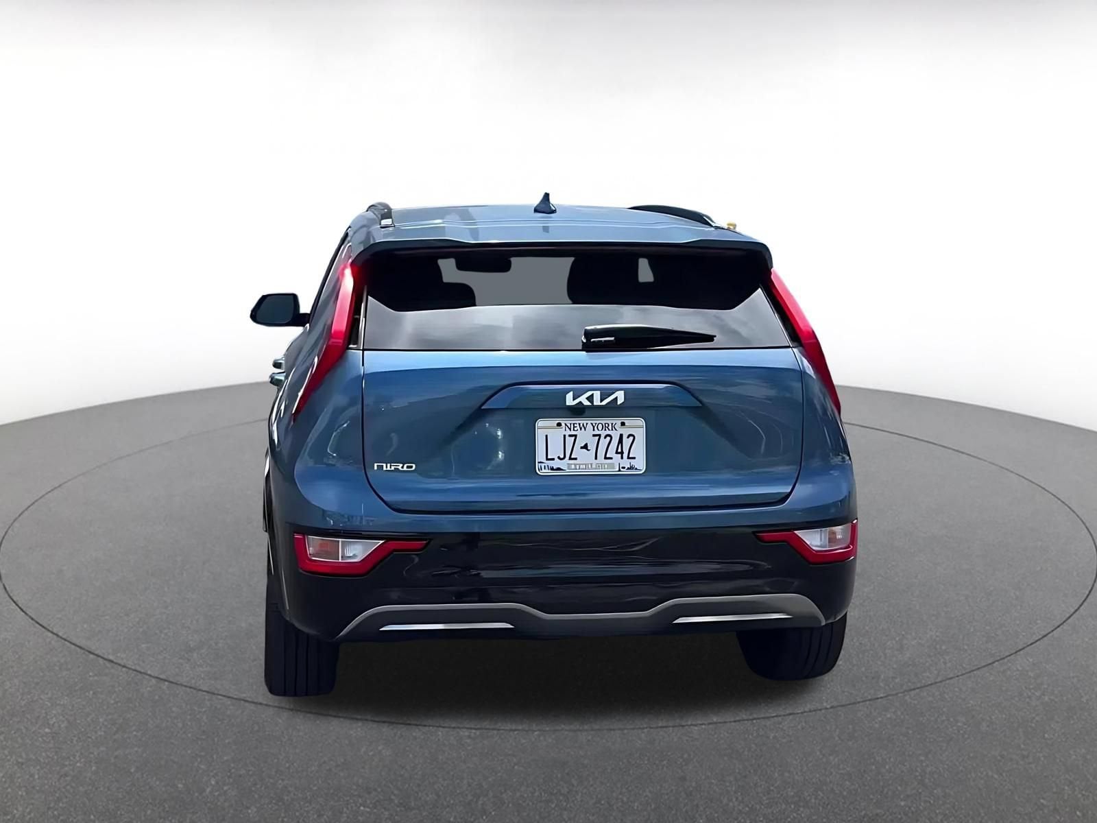 Thumbnail: 2024 Kia Niro - 11