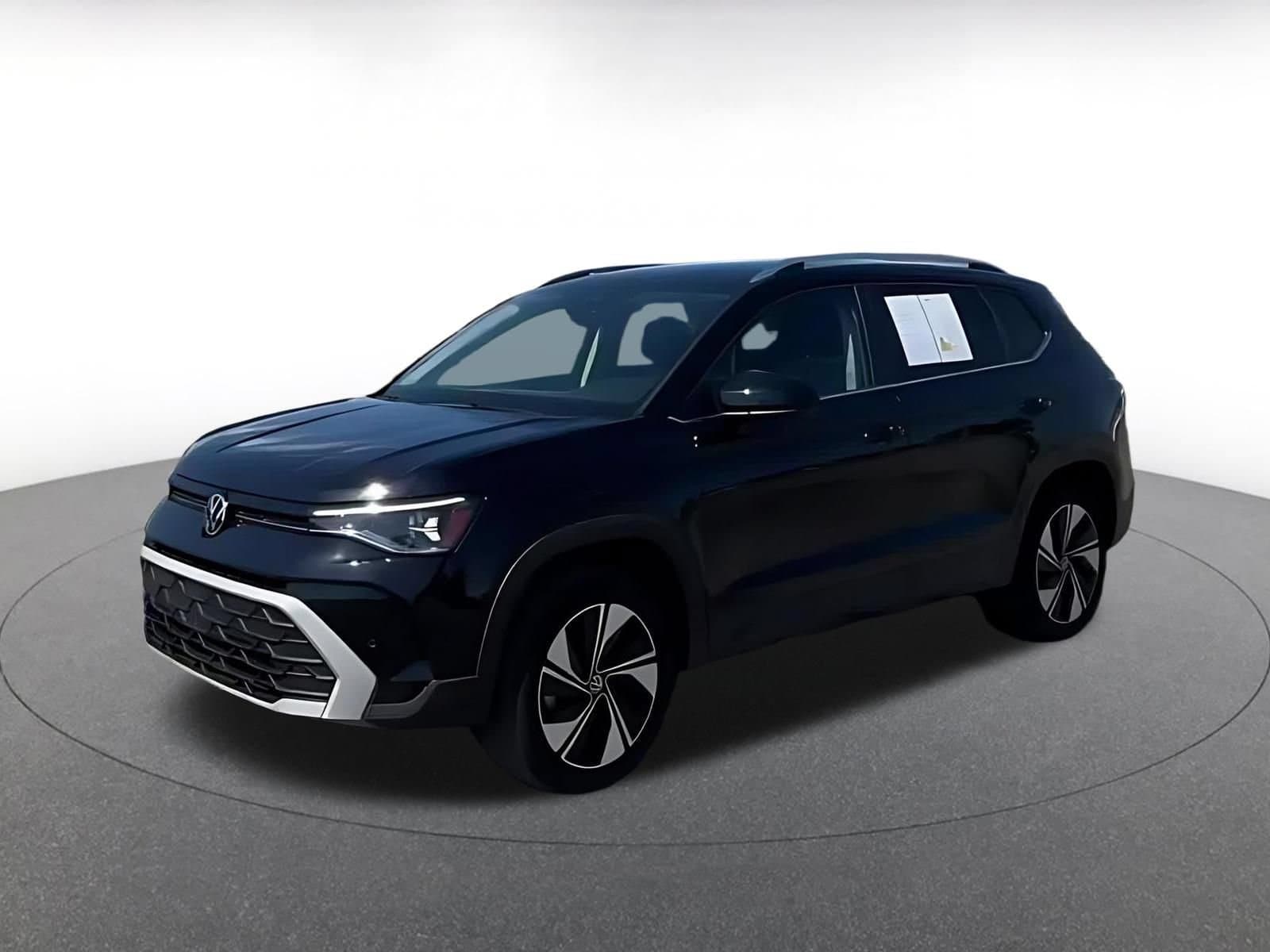 Thumbnail: 2025 Volkswagen Taos - 3