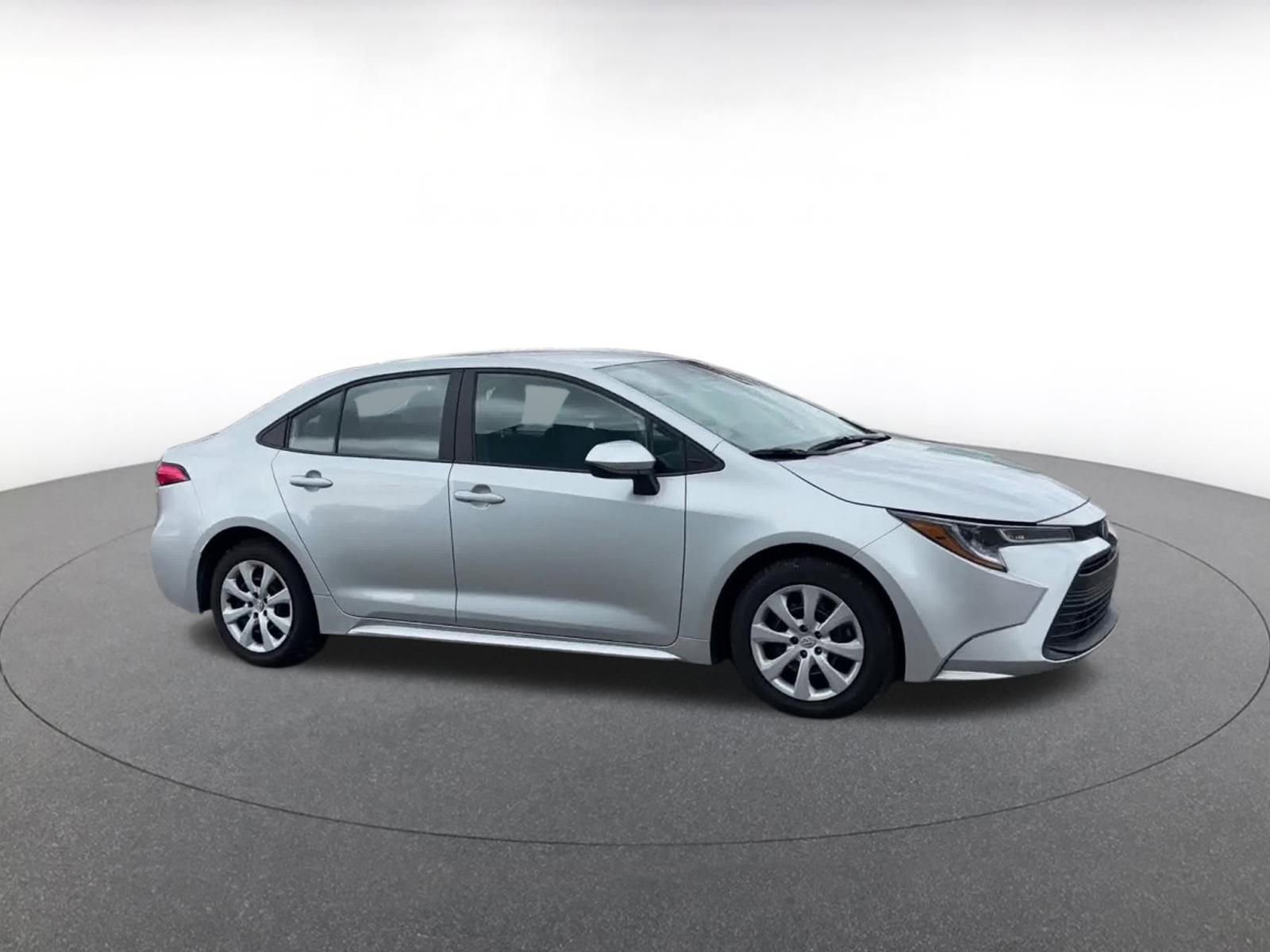 Thumbnail: 2025 Toyota Corolla - 2