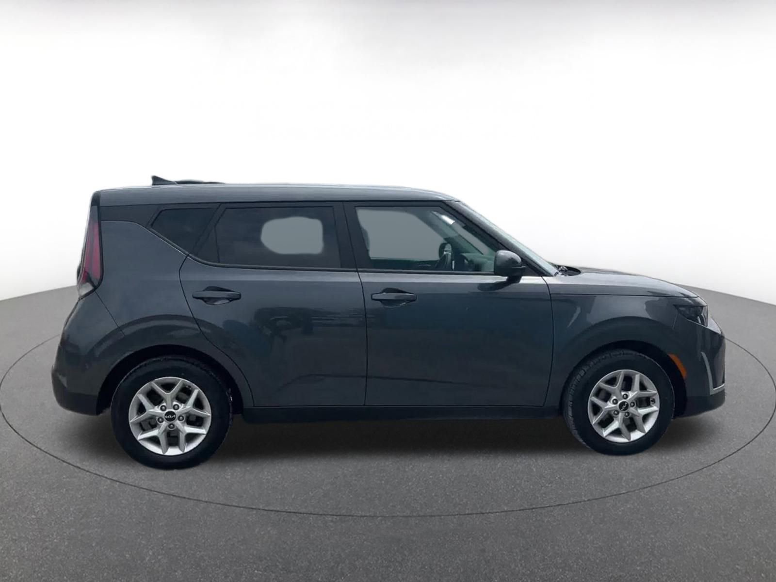 Thumbnail: 2023 Kia Soul - 16