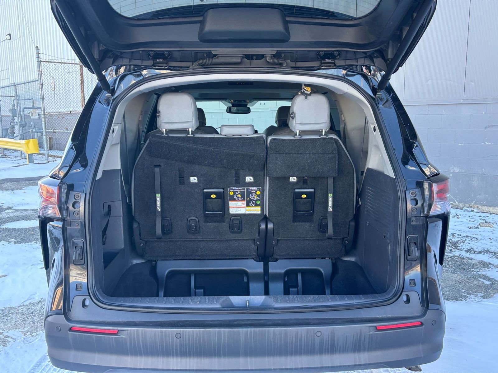 Thumbnail: 2024 Toyota Sienna - 31