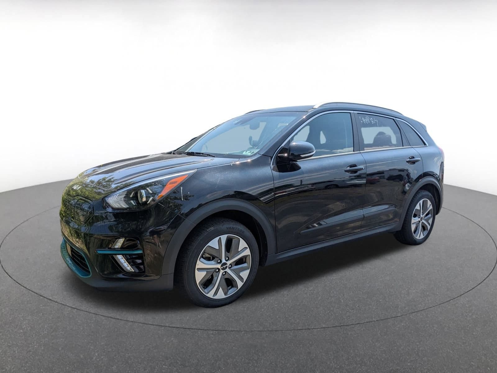 Thumbnail: 2022 Kia Niro - 1