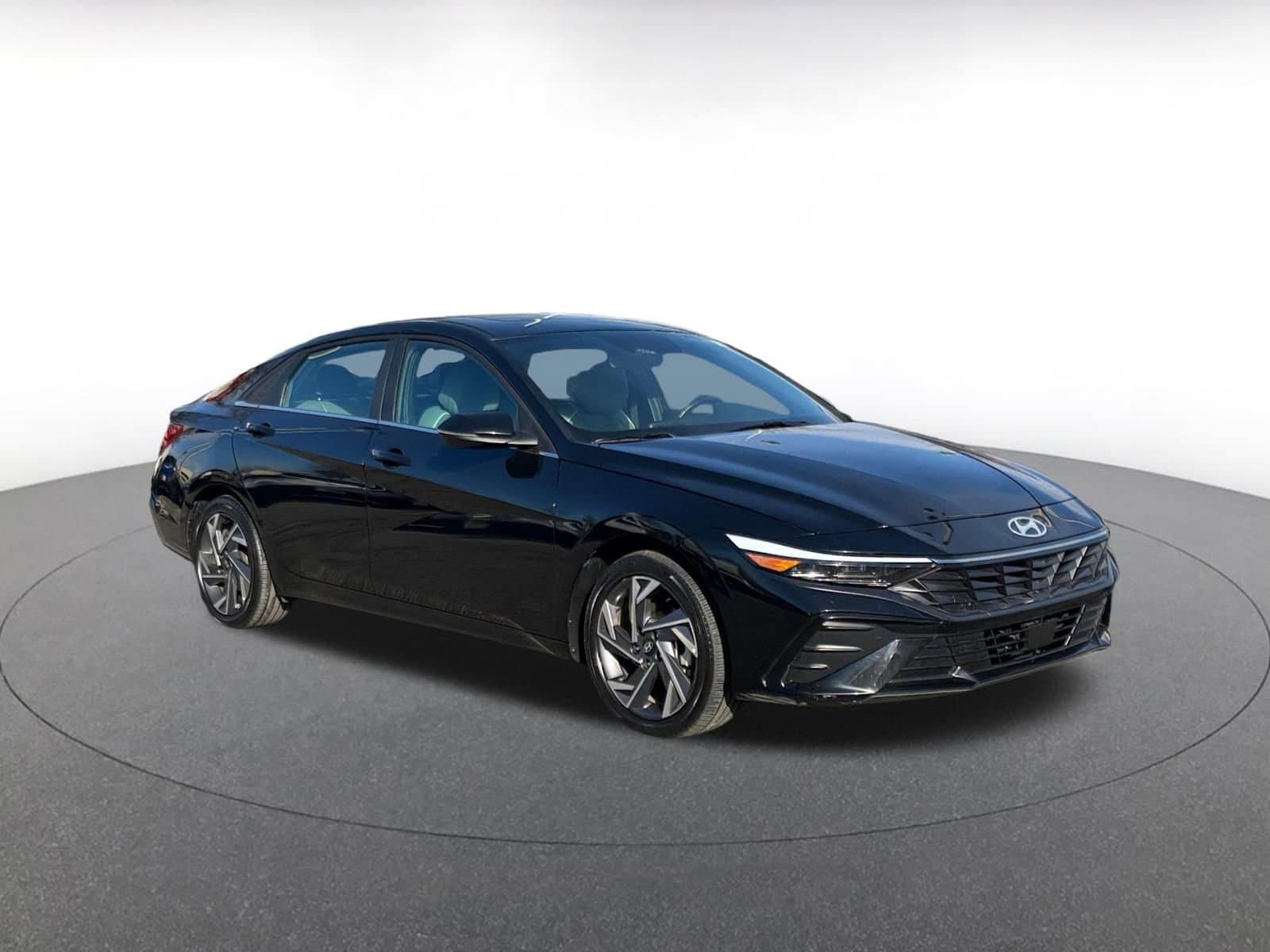 Thumbnail: 2025 Hyundai Elantra - 1