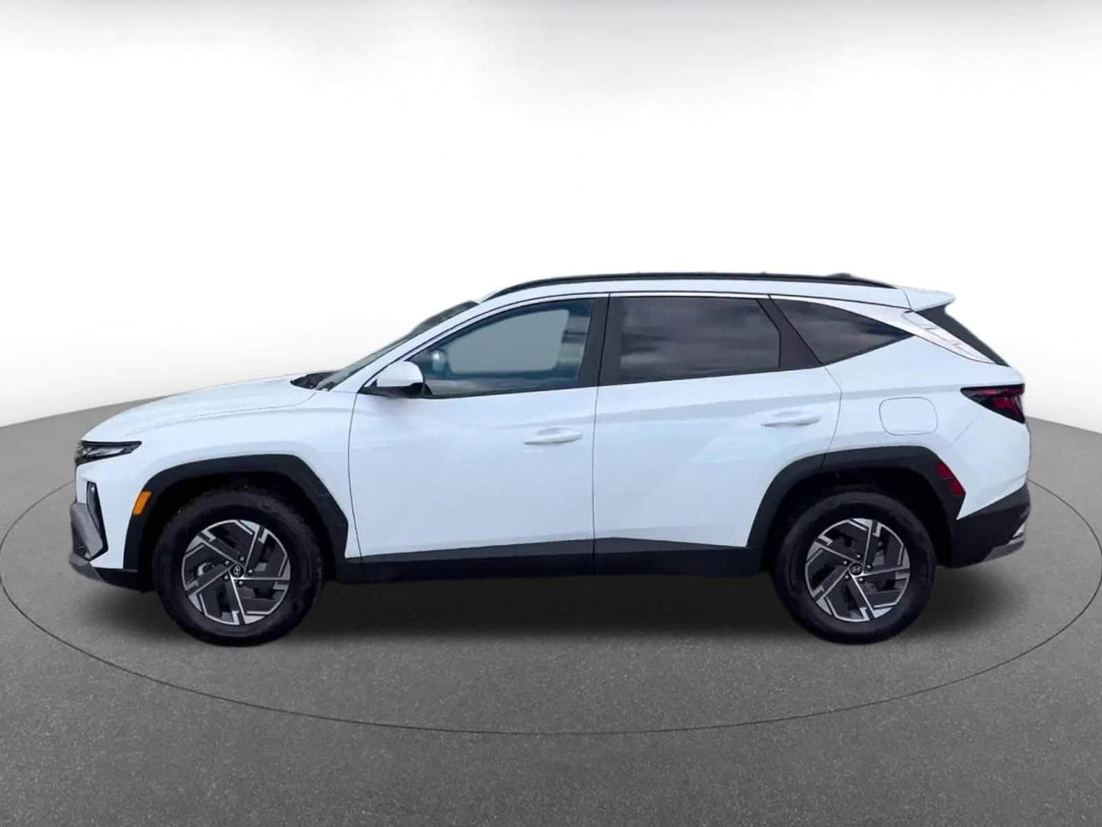 Thumbnail: 2025 Hyundai Tucson - 9