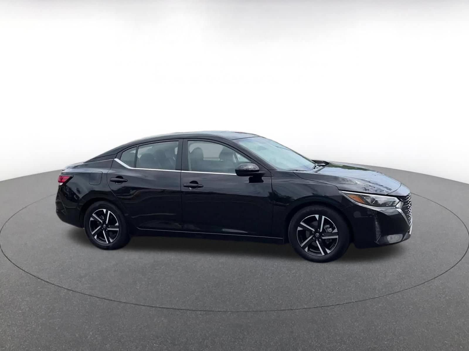 Thumbnail: 2025 Nissan Sentra - 2