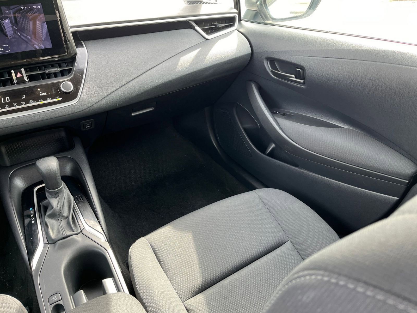 Thumbnail: 2024 Toyota Corolla - 32