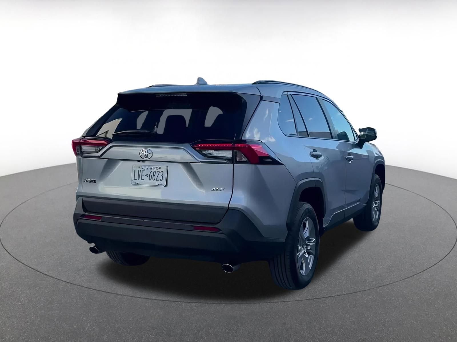 Thumbnail: 2025 Toyota RAV4 - 15