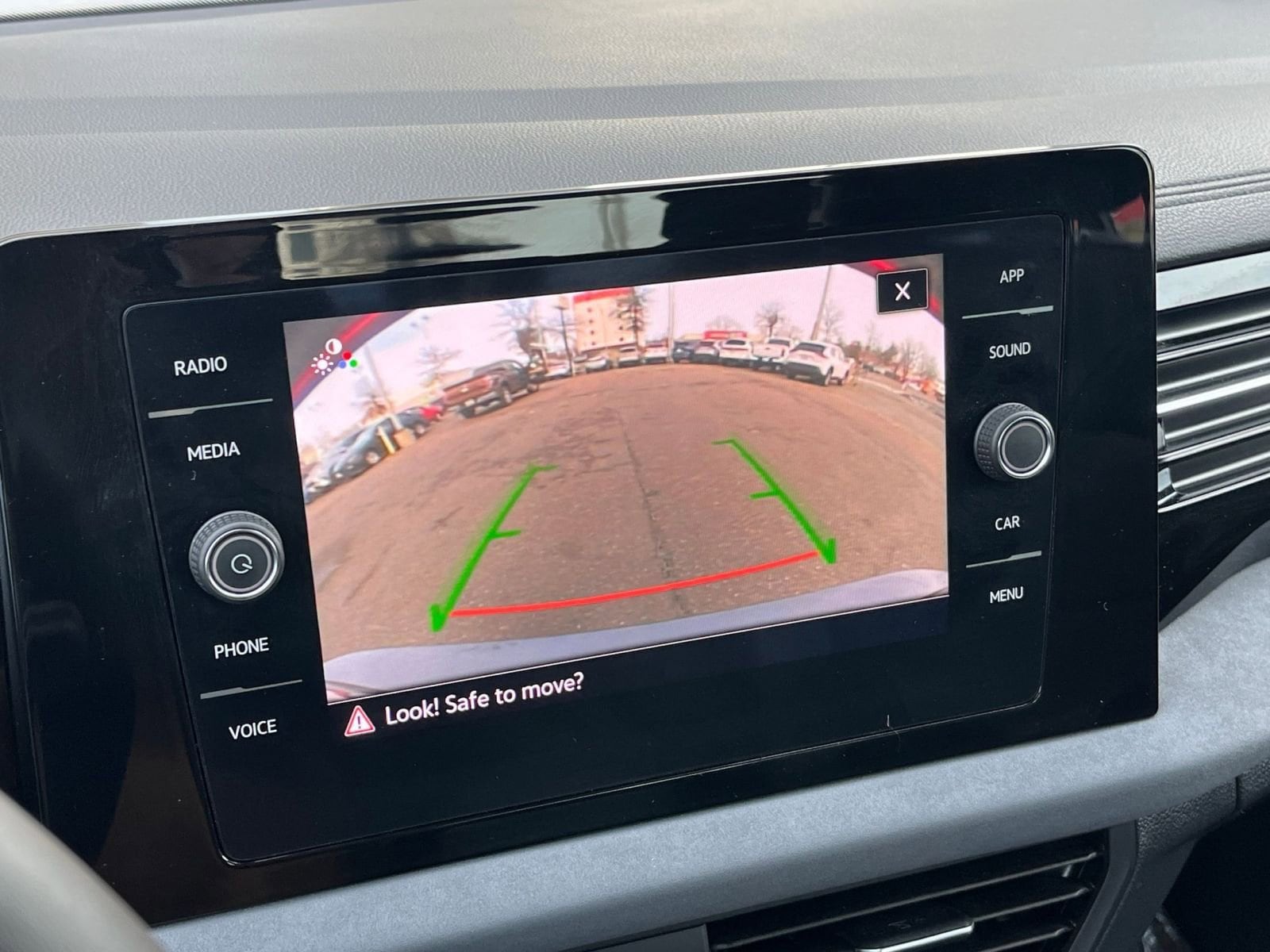 Thumbnail: 2025 Volkswagen Jetta - 17