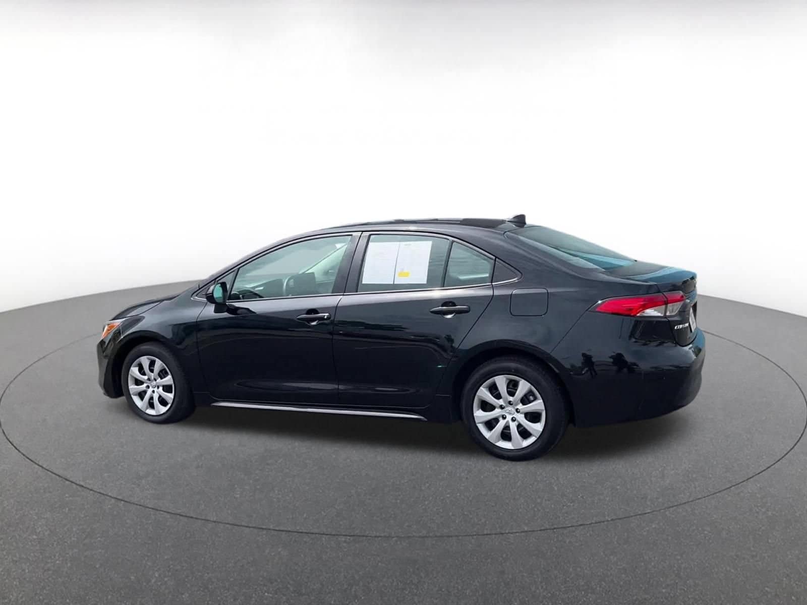 Thumbnail: 2025 Toyota Corolla - 8
