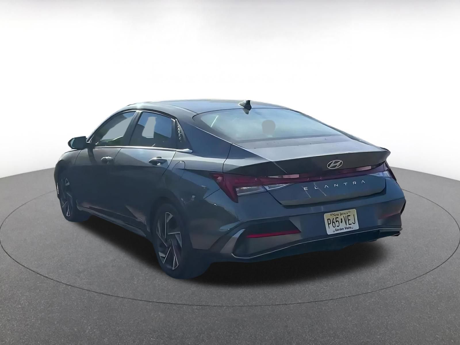 Thumbnail: 2025 Hyundai Elantra - 11