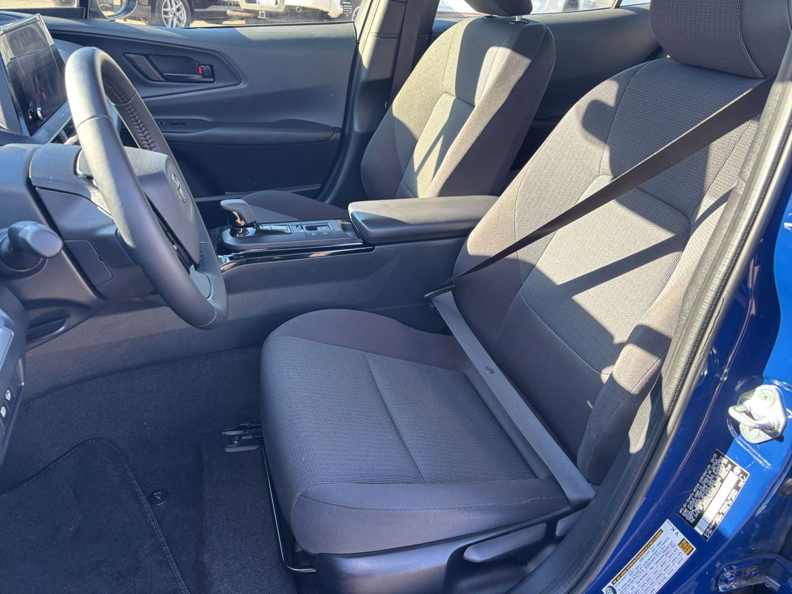 Thumbnail: 2025 Toyota Prius - 32