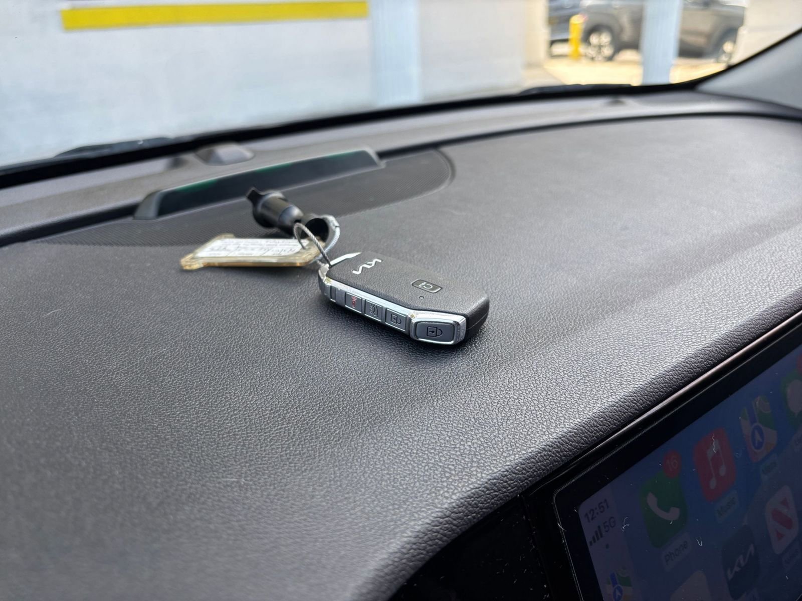 Thumbnail: 2022 Kia Niro - 24