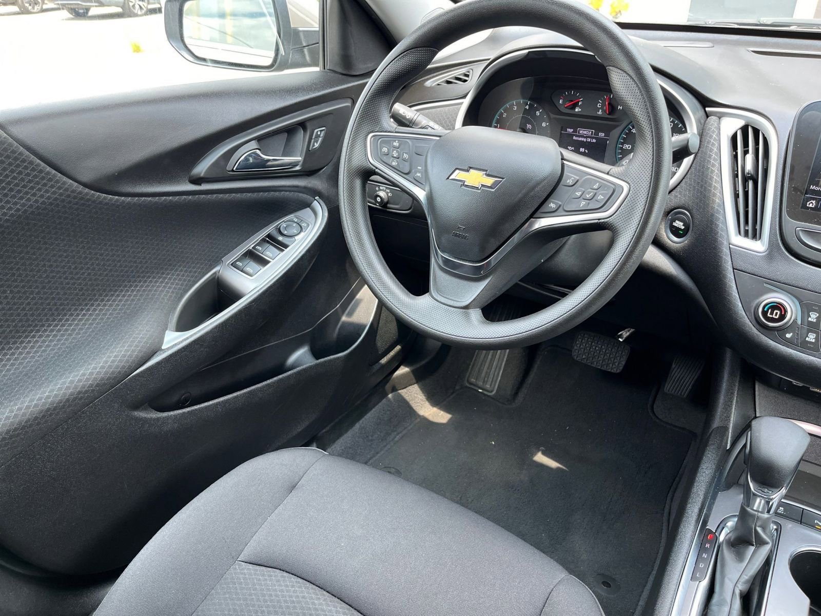 Thumbnail: 2024 Chevrolet Malibu - 30
