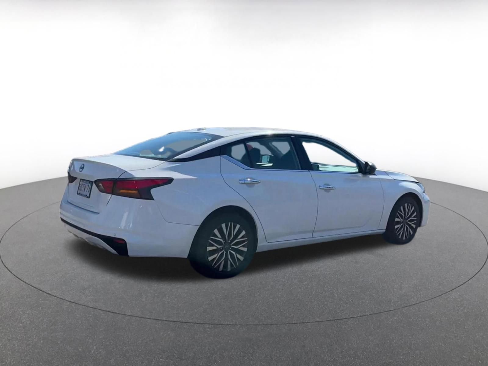 Thumbnail: 2025 Nissan Altima - 14