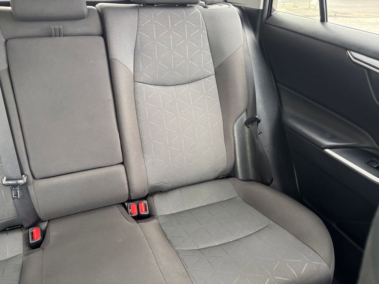 Thumbnail: 2025 Toyota RAV4 - 33