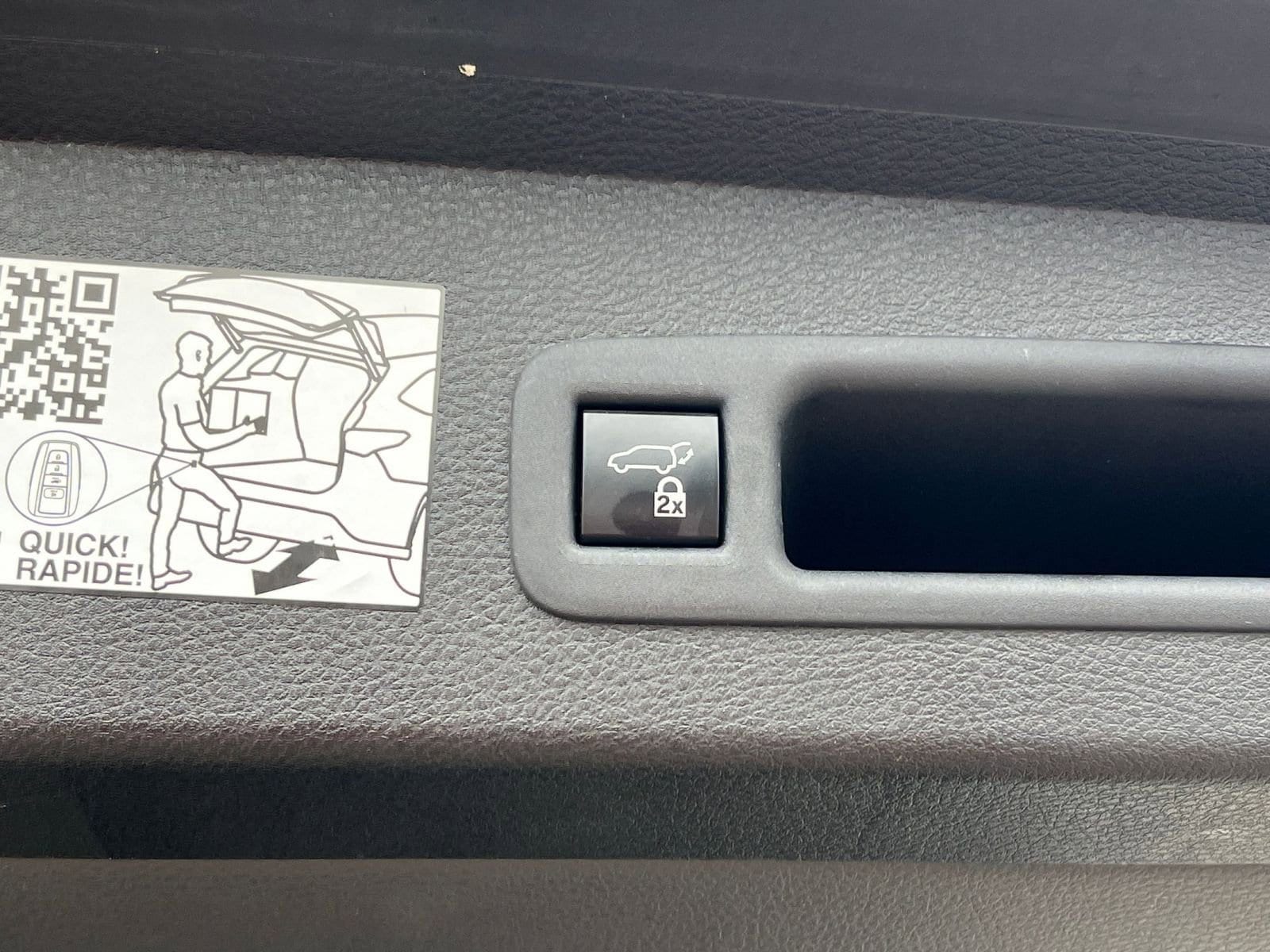 Thumbnail: 2024 Toyota Sienna - 21