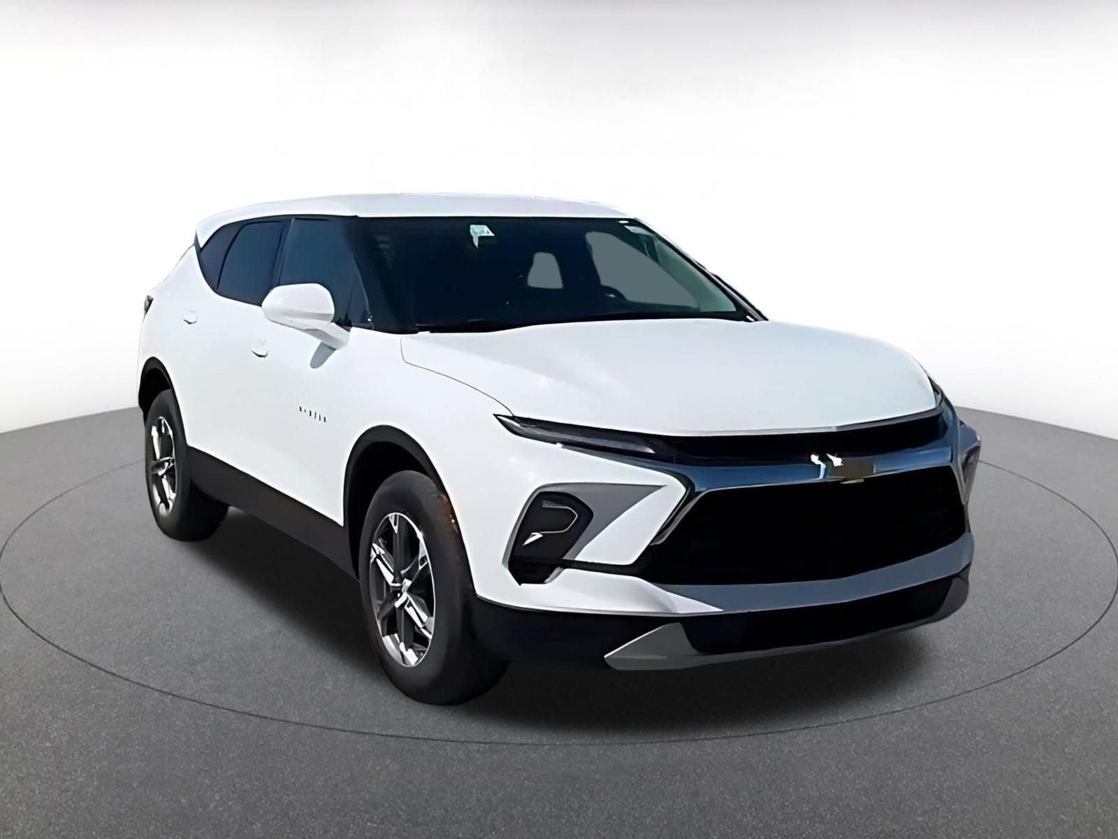 Thumbnail: 2026 Chevrolet Blazer - 3