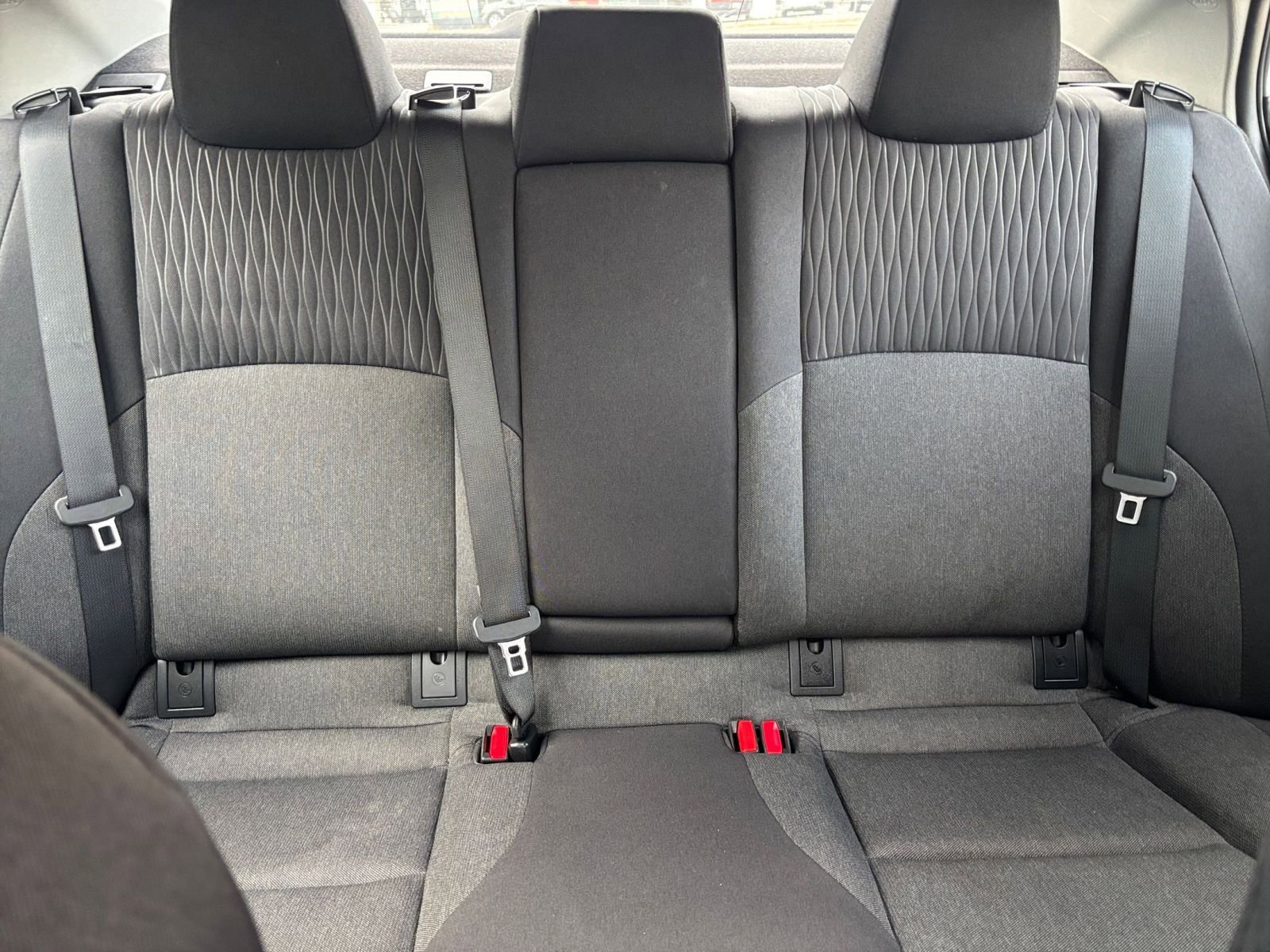 Thumbnail: 2025 Toyota Camry - 32